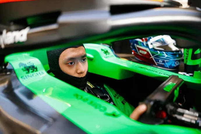 索伯车队绝杀雷诺车队,周冠宇扛起全队 索伯车队绝杀雷诺车队,周冠宇扛起全队