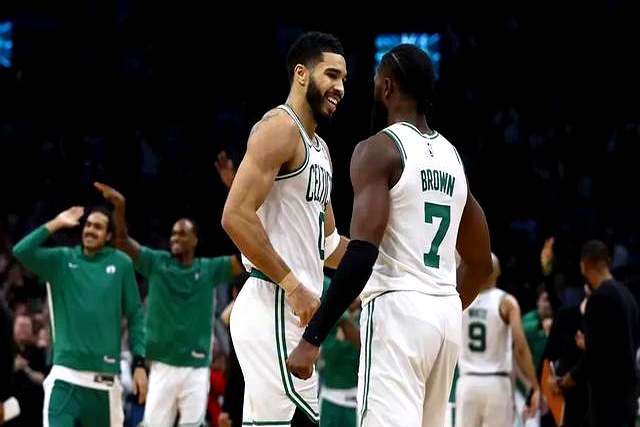 猛龙轻取太阳，塔图姆扛起全队