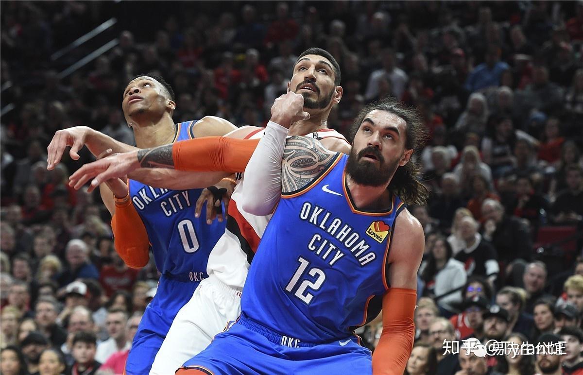 上海队力克深圳队，利拉德扛起全队